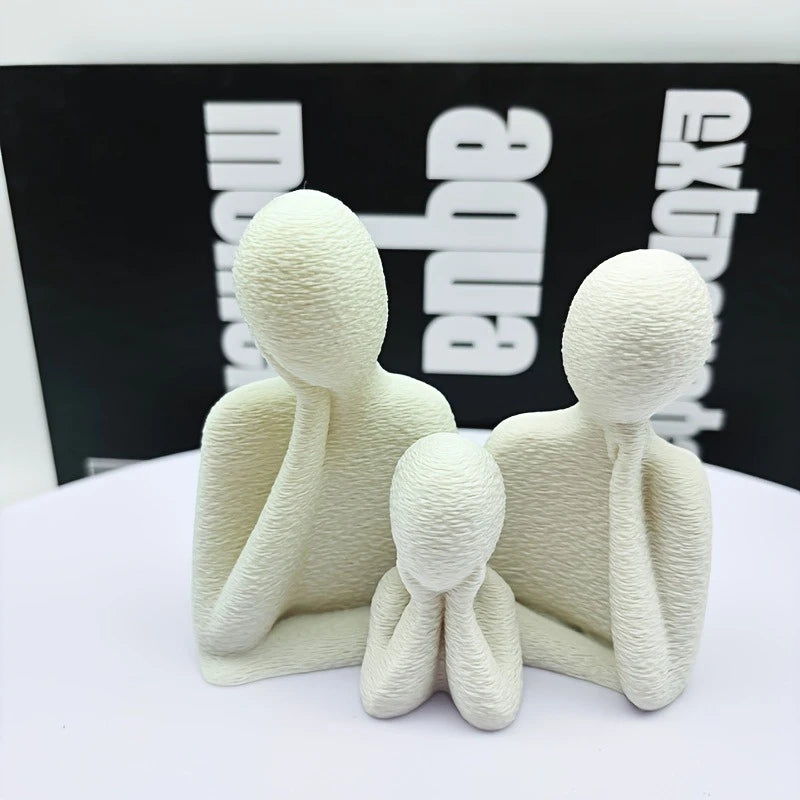 Escultura Decorativa de Familia de Tres – Estilo Minimalista