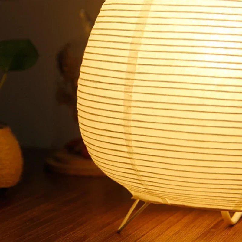 Lámpara LED Japonesa de Mesa – Estilo Linterna de Papel